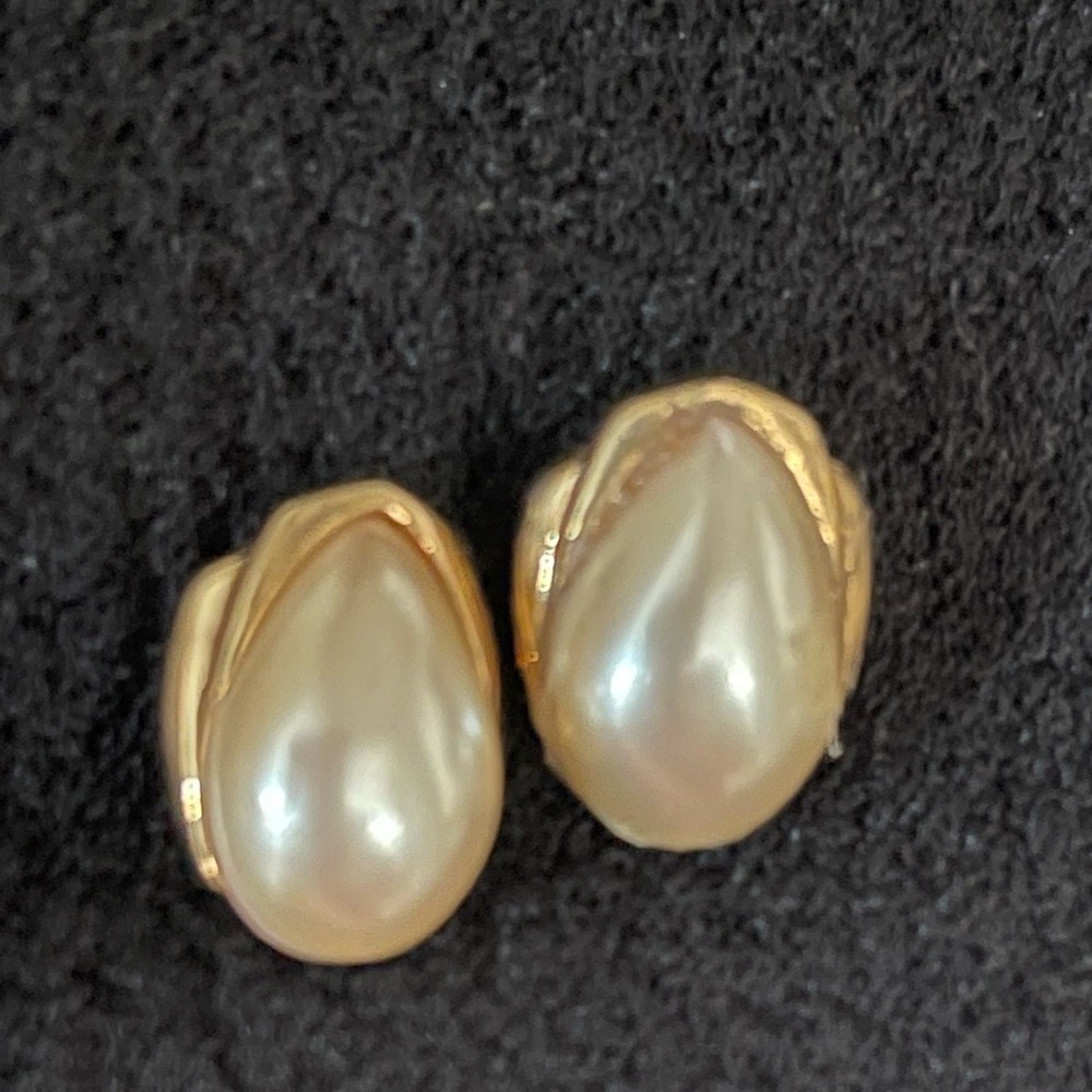 Faux pearl earrings